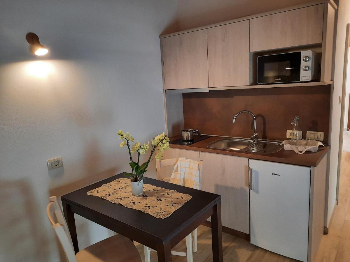 Apartmaji In Sobe Odlicna Hisa Štanjel Esterno foto