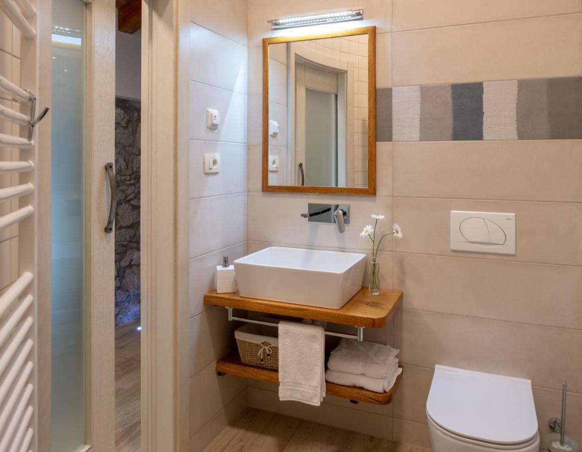 Apartmaji In Sobe Odlicna Hisa Štanjel Esterno foto