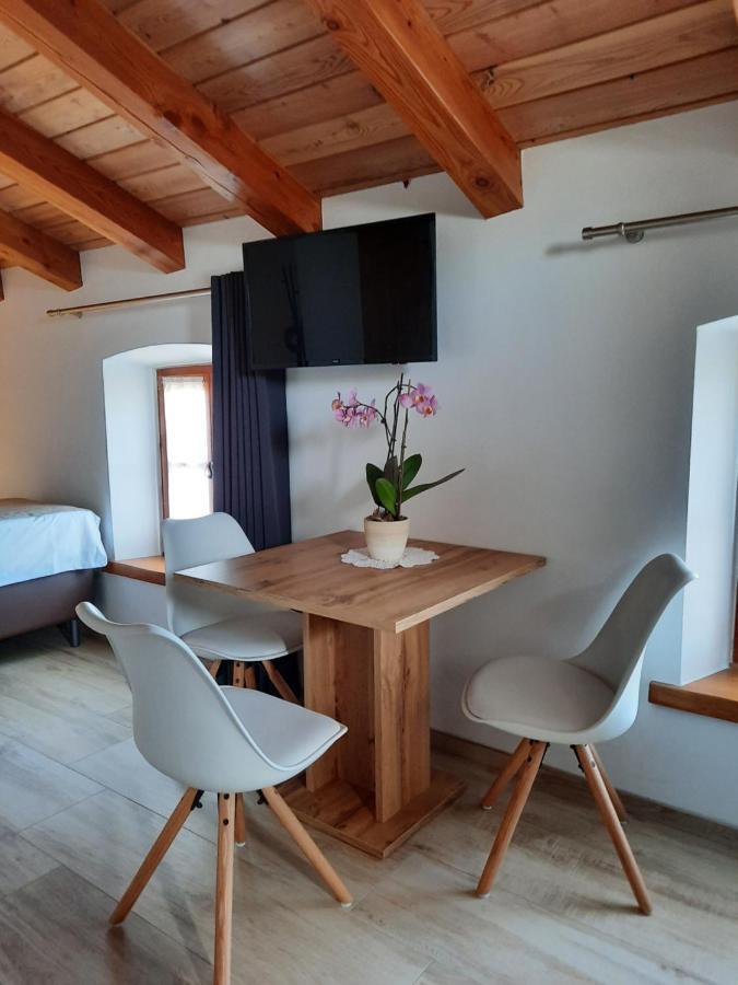 Apartmaji In Sobe Odlicna Hisa Štanjel Esterno foto