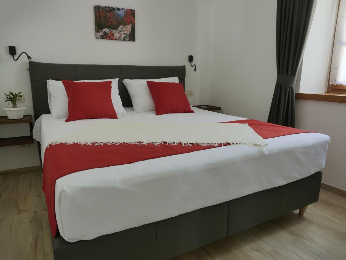 Apartmaji In Sobe Odlicna Hisa Štanjel Esterno foto