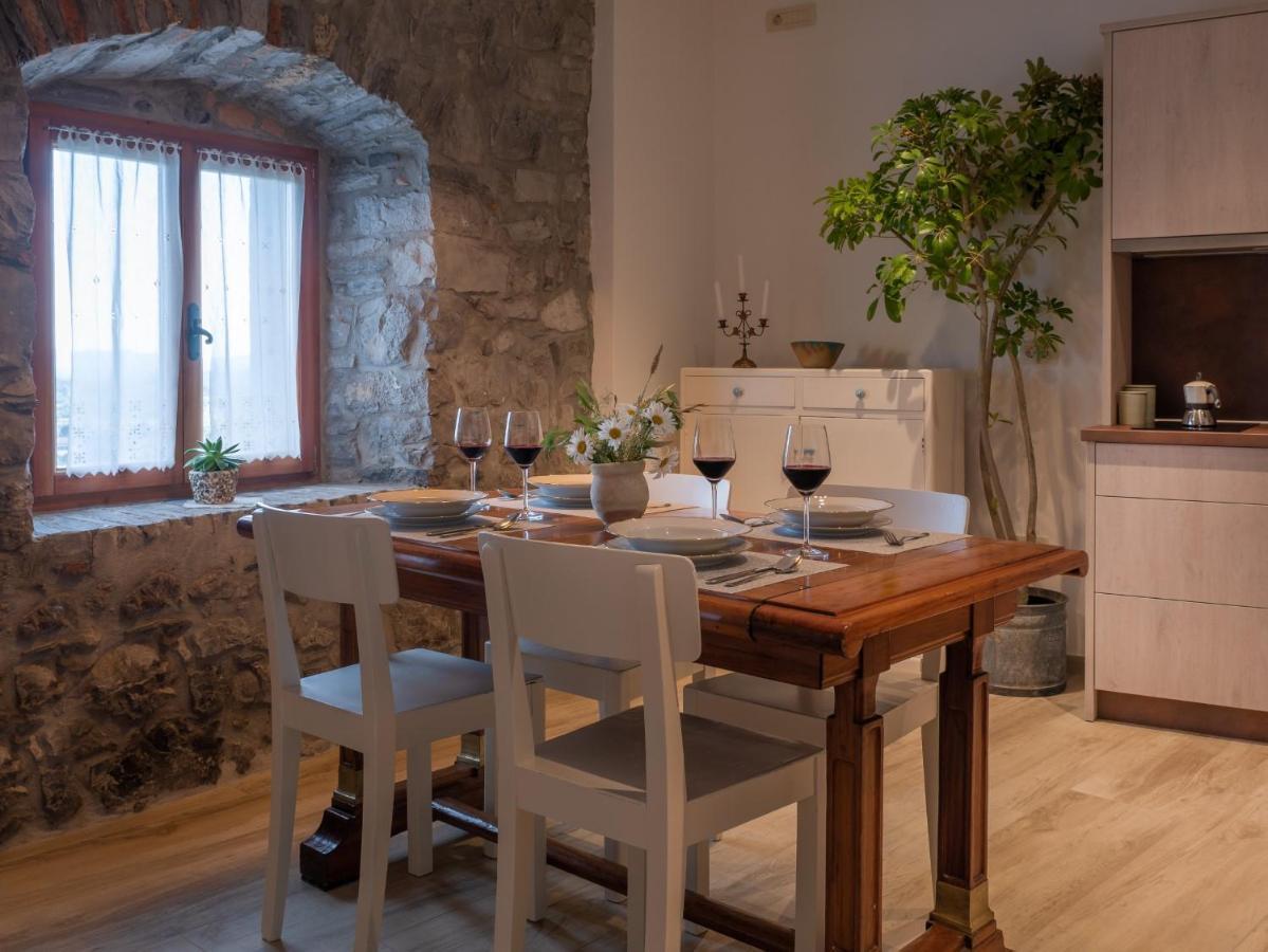 Apartmaji In Sobe Odlicna Hisa Štanjel Esterno foto