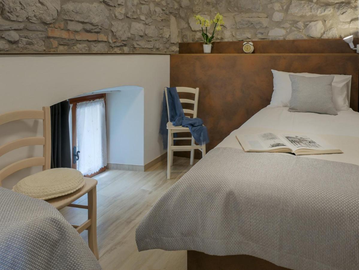 Apartmaji In Sobe Odlicna Hisa Štanjel Esterno foto
