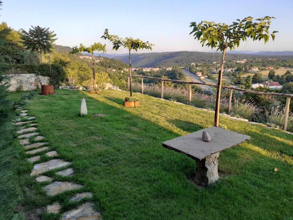 Apartmaji In Sobe Odlicna Hisa Štanjel Esterno foto