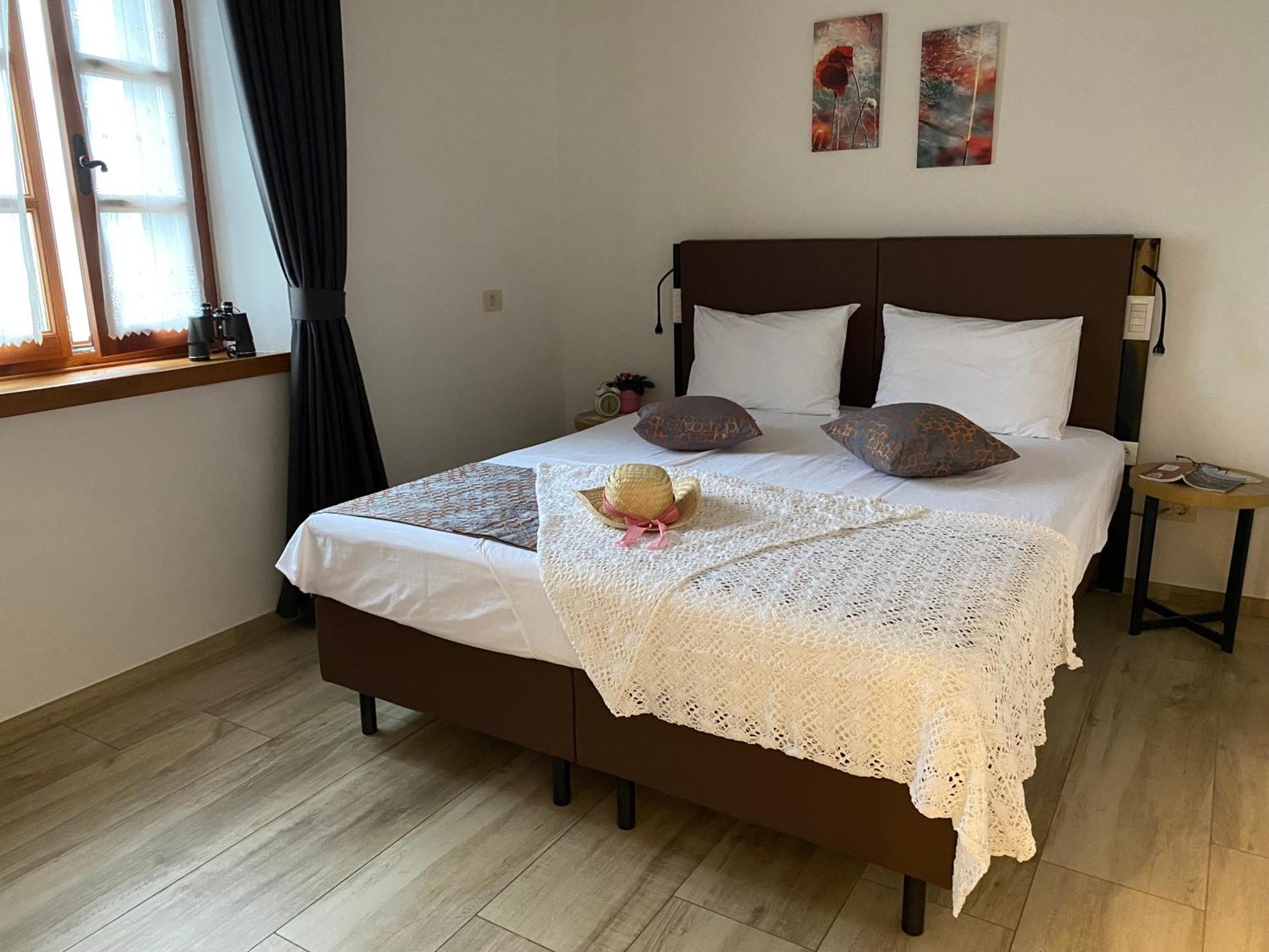 Apartmaji In Sobe Odlicna Hisa Štanjel Esterno foto